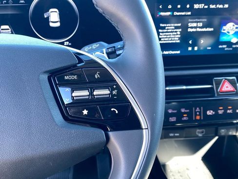 New 2025 Kia Niro Wind image 15