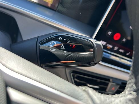 New 2026 Volkswagen Tiguan SE R-Line FWD image 24