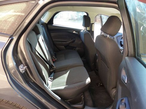 Used 2017 Ford Focus SE image 33