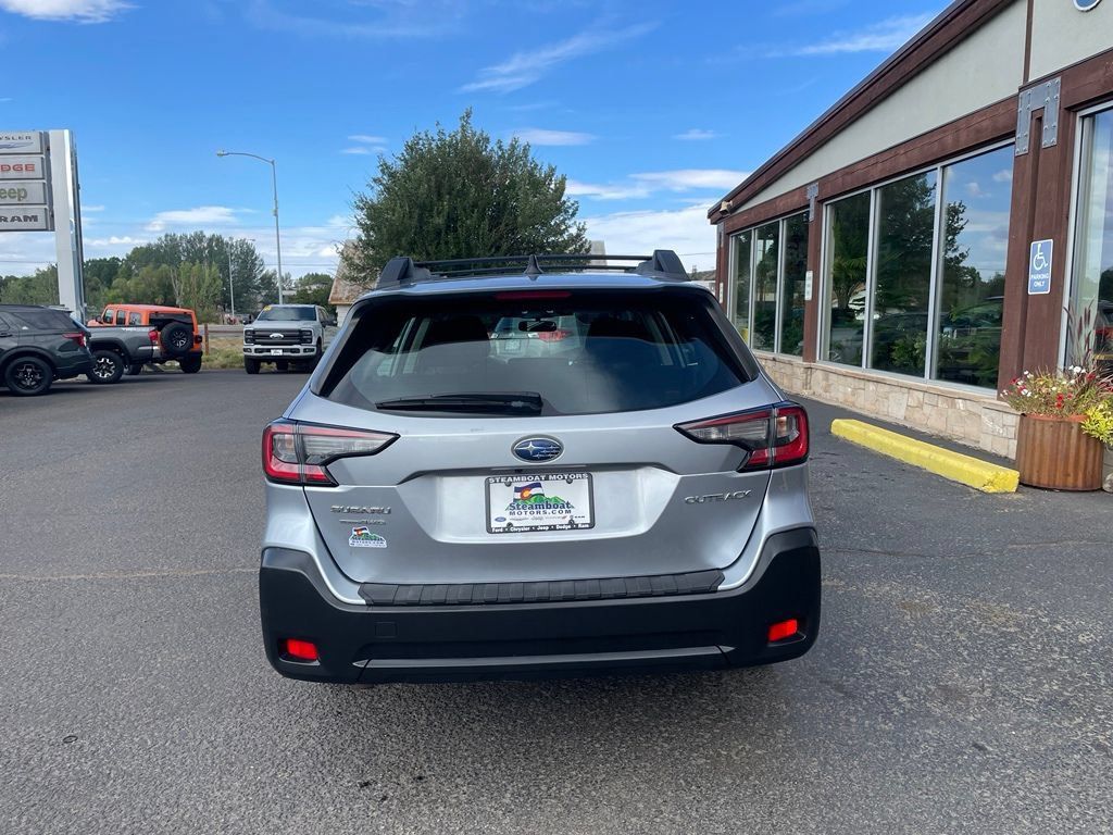 Used 2024 Subaru Outback AWD/4WD image 6