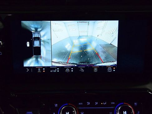 Used 2024 GMC Sierra 2500 AT4 w/ AT4 Preferred Package image 27