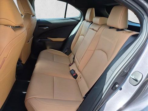 Used 2024 Lexus UX 250h AWD w/ Premium Package image 19