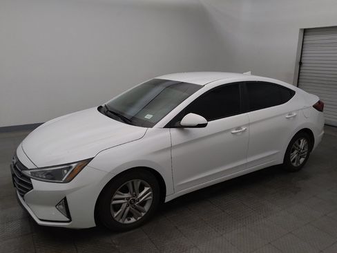 Used 2020 Hyundai Elantra SEL w/ Cargo Package (C1) FWD image 2