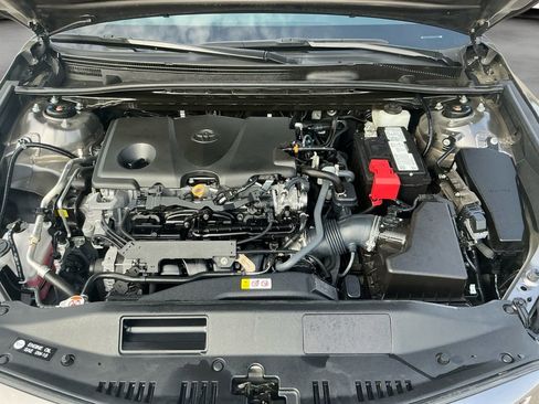 Used 2023 Toyota Camry SE image 18