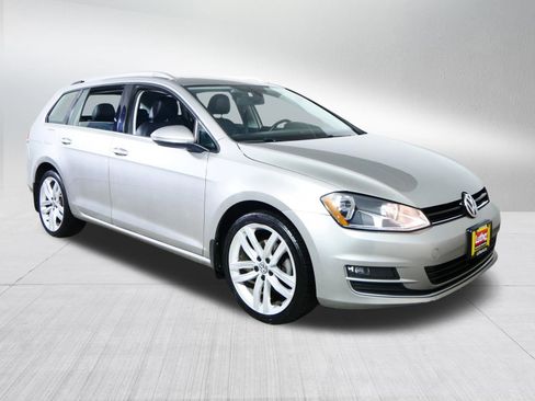 Used 2017 Volkswagen Golf SEL image 1