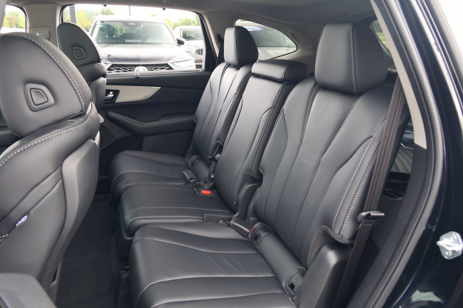 Certified 2026 Acura MDX w/ Technology Package FWD image 36