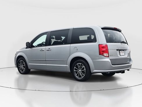 Used 2017 Dodge Grand Caravan GT FWD image 7