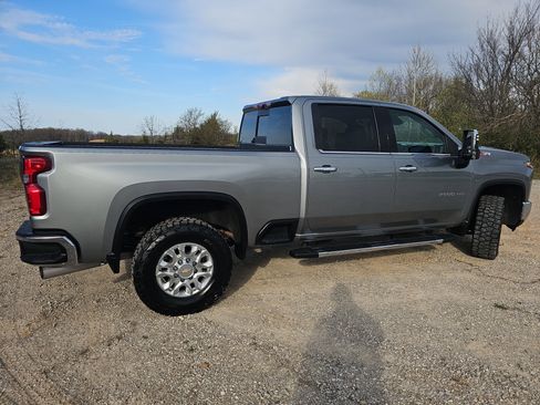 Used 2024 Chevrolet Silverado 2500 LTZ w/ LTZ Plus Package AWD/4WD image 3