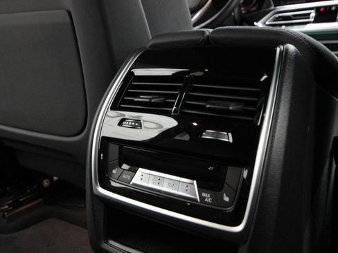 Used 2021 BMW X5 xDrive40i AWD/4WD image 32