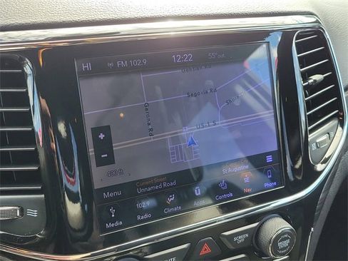 Used 2019 Jeep Grand Cherokee Altitude image 32