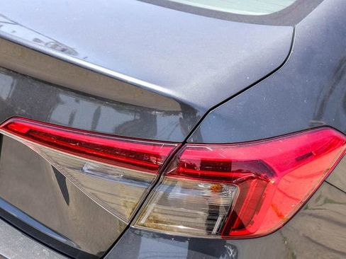 Used 2024 Honda Civic EX image 9