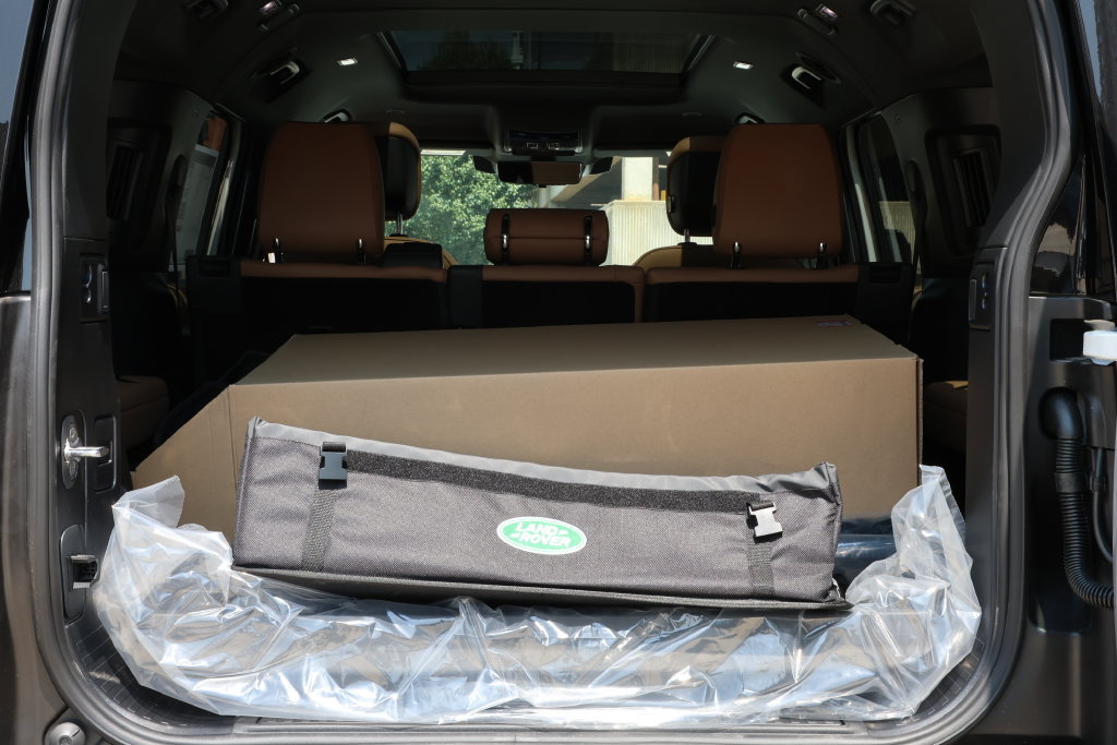 New 2026 Land Rover Defender 130 X-Dynamic SE AWD/4WD image 39
