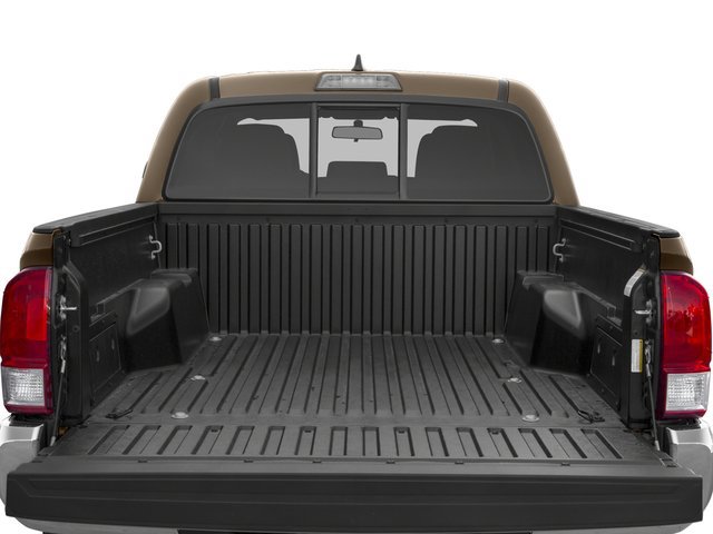 Used 2017 Toyota Tacoma SR5 AWD/4WD image 15
