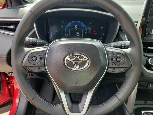 Used 2025 Toyota Corolla Cross AWD Hybrid image 20