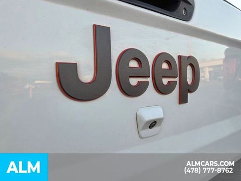 Used 2021 Jeep Gladiator Mojave image 10