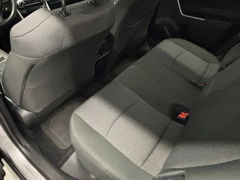 Used 2025 Toyota RAV4 XLE AWD/4WD image 11