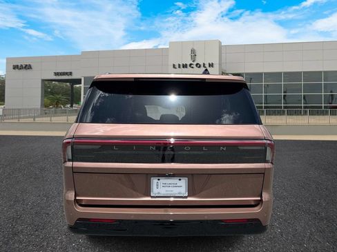 New 2026 Lincoln Navigator L Black Label AWD/4WD image 4