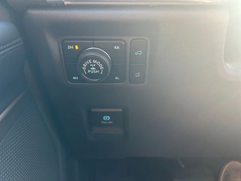 New 2025 Ford Expedition Tremor image 24