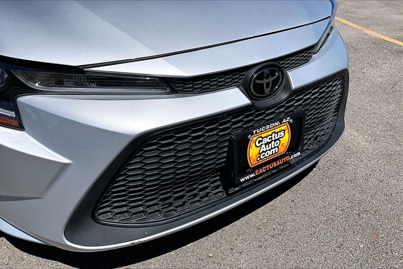 Used 2020 Toyota Corolla LE w/ Carpet Mat Package (TMS) FWD image 26
