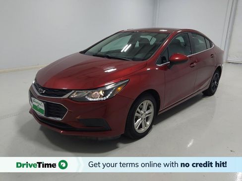 Used 2018 Chevrolet Cruze LT FWD image 1