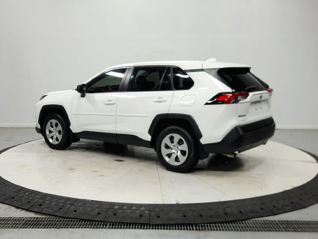 Used 2023 Toyota RAV4 LE AWD/4WD image 6