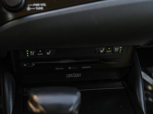 Used 2020 Lexus ES 300h 300h image 26