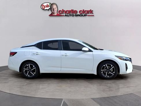 Used 2025 Nissan Sentra SV w/ Trunk Package FWD image 7