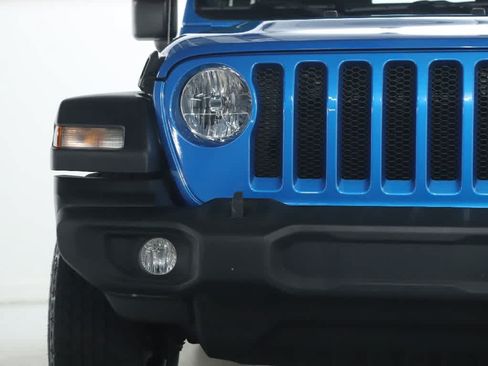 Used 2023 Jeep Wrangler Sport AWD/4WD image 6