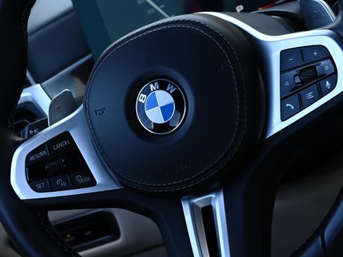 Certified 2024 BMW X7 M60i w/ Executive Package image 27