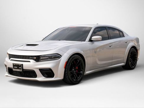 Used 2020 Dodge Charger Scat Pack RWD image 3