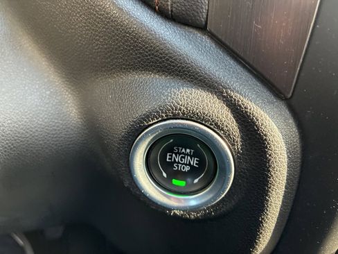 Used 2022 GMC Sierra 2500 AT4 w/ AT4 Premium Plus Package image 17