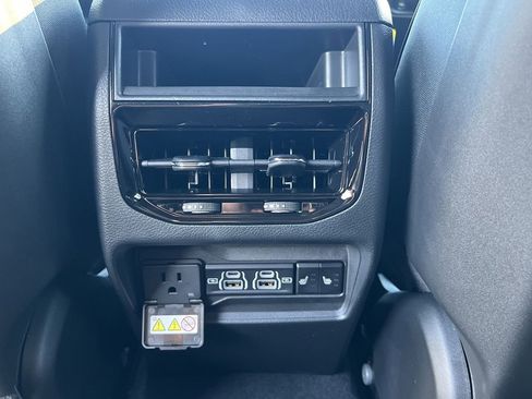 New 2025 Jeep Grand Cherokee Limited w/ Luxury Tech Group II image 26