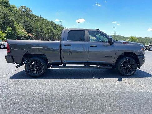 Used 2025 RAM 2500 Big Horn AWD/4WD image 4