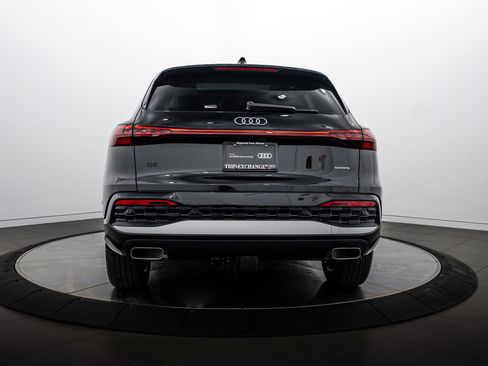 Certified 2025 Audi Q5 Premium w/ Convenience Package AWD/4WD image 18