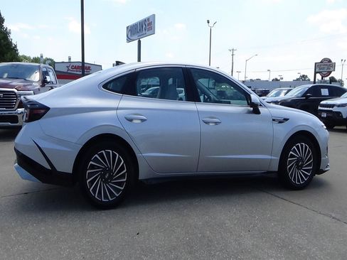 Used 2025 Hyundai Sonata SEL FWD image 5