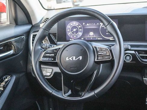 Certified 2024 Kia Seltos S FWD image 17