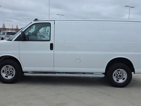 Used 2024 GMC Savana 2500 w/ Driver Convenience Package RWD image 2