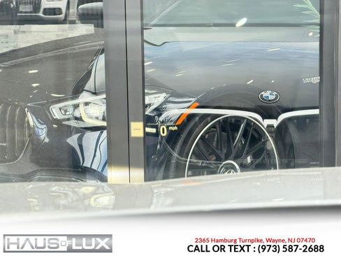 Used 2022 BMW 530i xDrive w/ Premium Package image 40