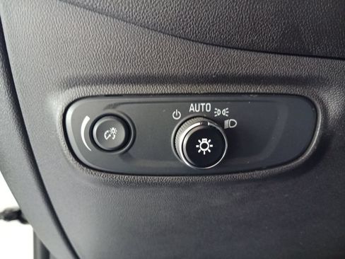 Used 2024 Chevrolet Equinox LT AWD/4WD image 34