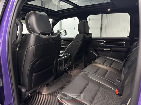 Used 2024 RAM 1500 Laramie AWD/4WD image 37