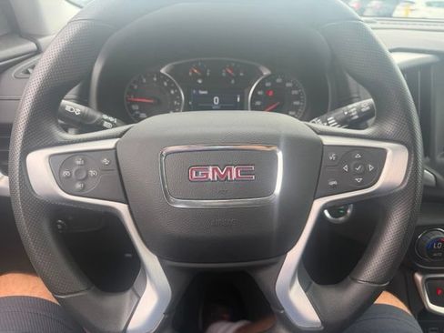 Used 2024 GMC Terrain SLE w/ Driver Convenience Package AWD/4WD image 16
