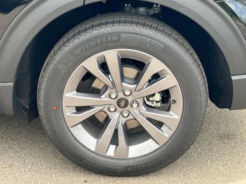 Used 2026 Ford Explorer Active w/ Active Comfort Package AWD/4WD image 10