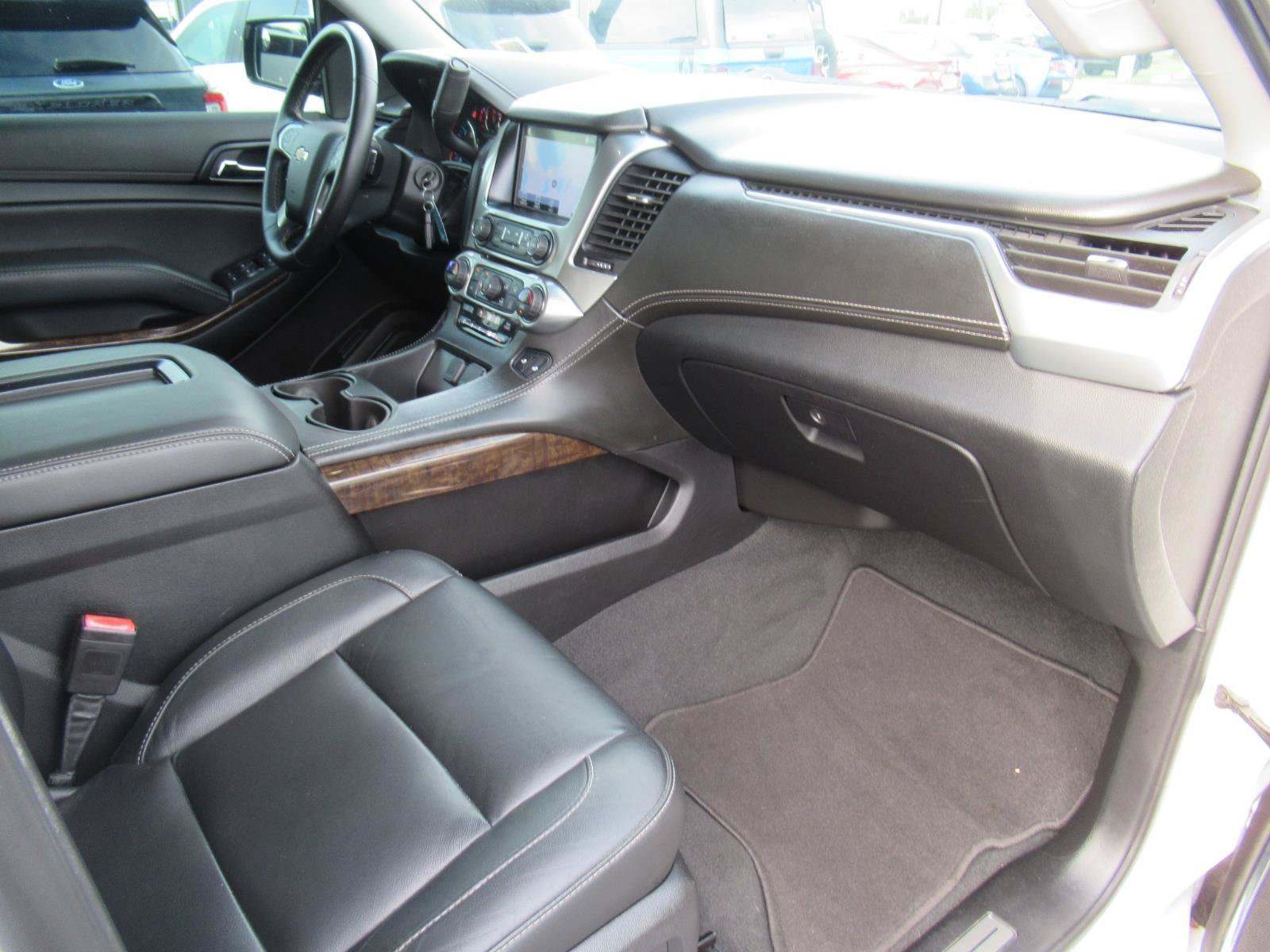 Used 2020 Chevrolet Tahoe LT w/ RST Edition RWD image 11