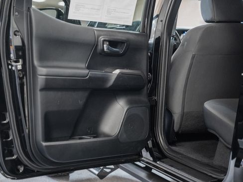 Used 2017 Toyota Tacoma TRD Off-Road w/ Tow Package (A/T) image 44