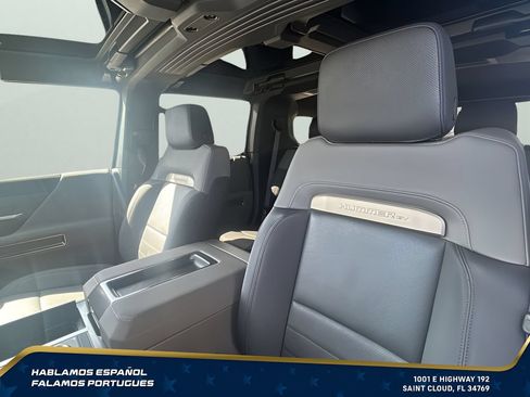 Certified 2025 GMC Hummer EV 2X w/ LPO, Sport Package AWD/4WD image 15