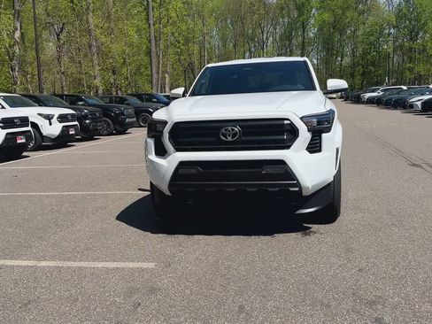 New 2026 Toyota Tacoma SR5 AWD/4WD image 3