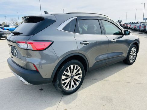Used 2021 Ford Escape Titanium image 39