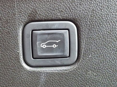 Used 2023 Chevrolet Blazer RS w/ Enhanced Convenience Package image 29