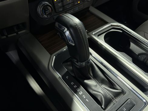 Used 2015 Ford F150 Lariat w/ Equipment Group 502A Luxury AWD/4WD image 24