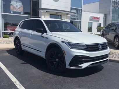 Used 2023 Volkswagen Tiguan SE R-Line